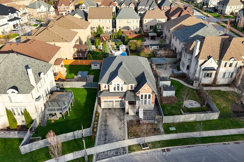 39 Dalmeny Dr, Brampton, L6X 2Y4 | Image 2