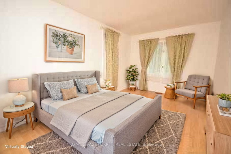 322 Indian Valley Tr, Mississauga, L5G 2K8 | Image 3