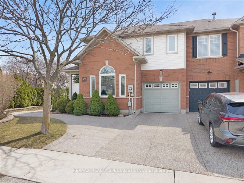 3050 Highvalley Rd, Oakville, L6M 5H4 | Image 2