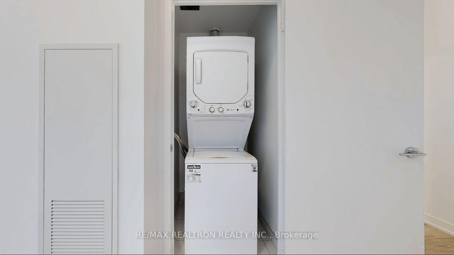 285 Dufferin Street, Unit 401 - Photo 16