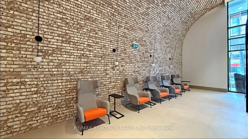401 - 285 Dufferin St, Toronto, M6K 0J2 | Image 2