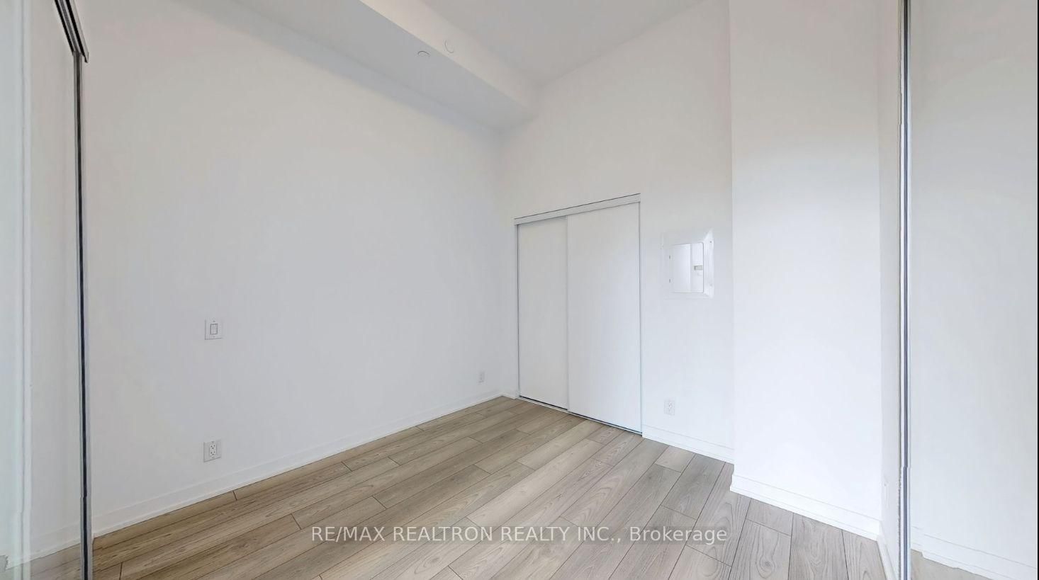 285 Dufferin Street, Unit 401 - Photo 8