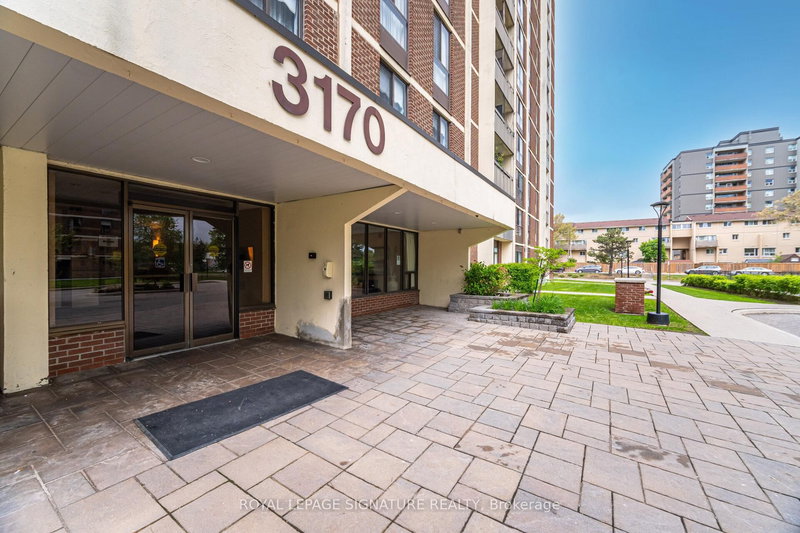1003 - 3170 Kirwin Ave, Mississauga, L5A 3R1 | Image 2