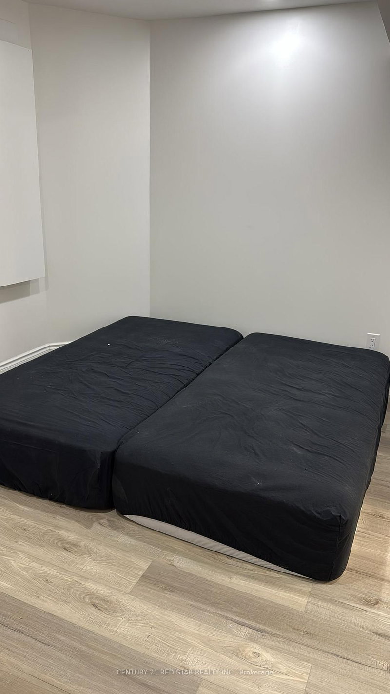 Bsmt - 1358 Beauty Bush Crt, Mississauga, L5V 1K4 | Image 3