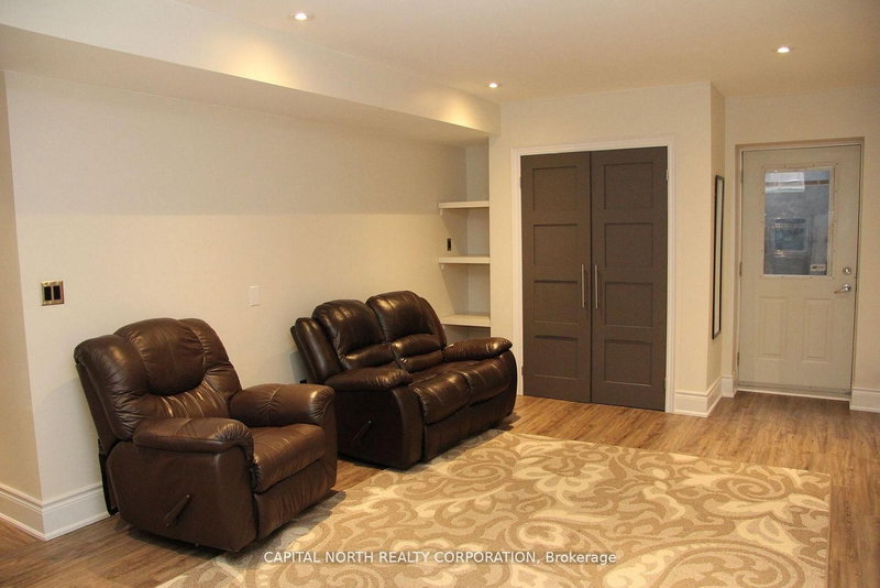 BSMT - 7 Compton Cres, Toronto, M3M 2C3 | Image 2