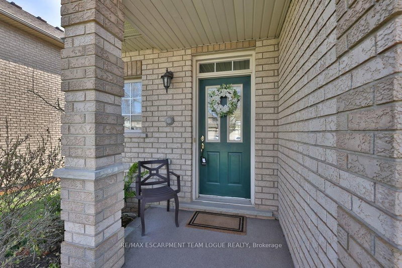 2148 Greenway Terr, Burlington, L7M 4L1 | Image 2