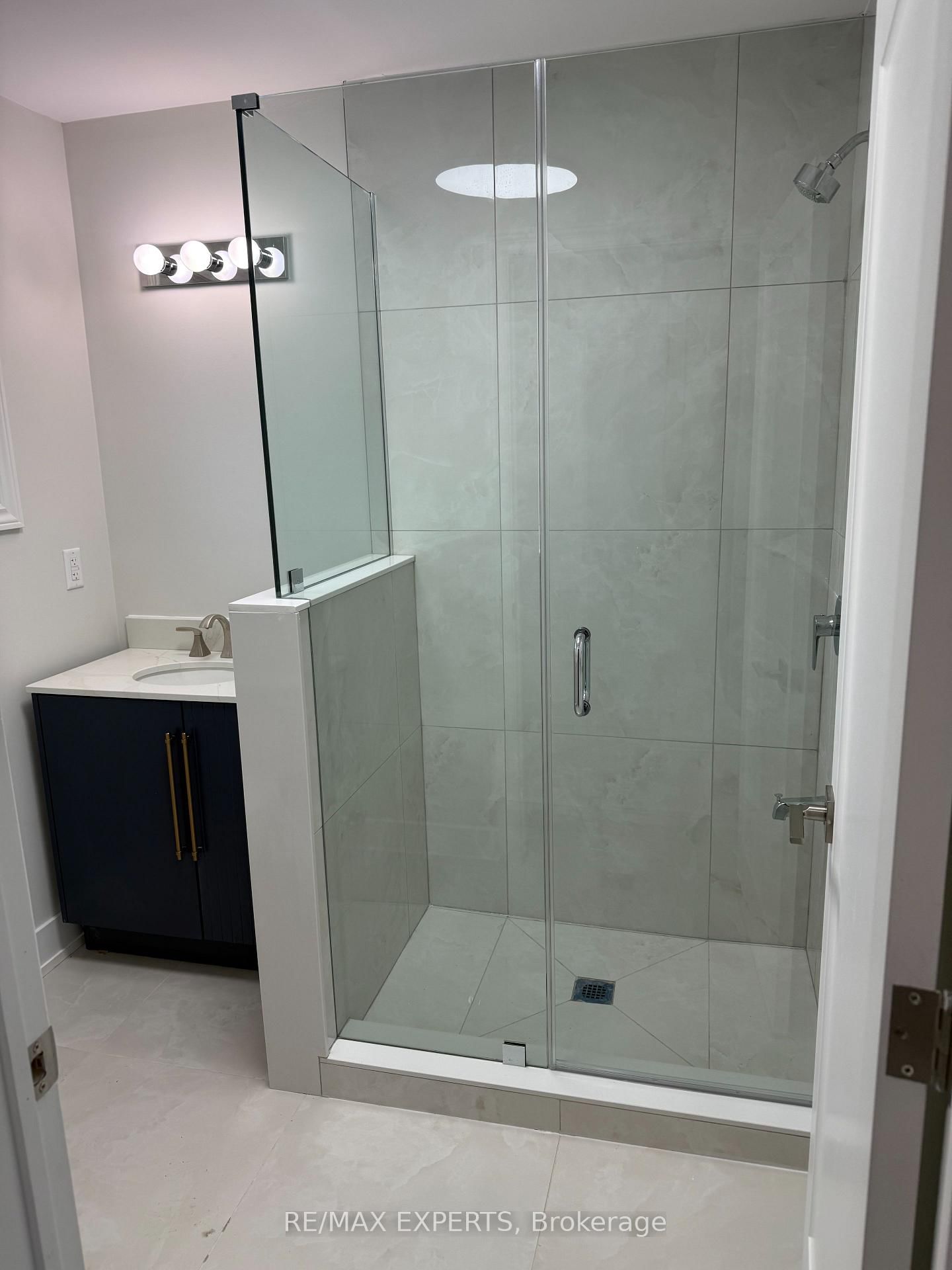 873 Hollyhill Court, Unit Main - Photo 5