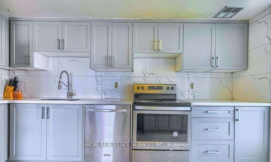 8 Lisa Street, Unit 1102 - Photo 9