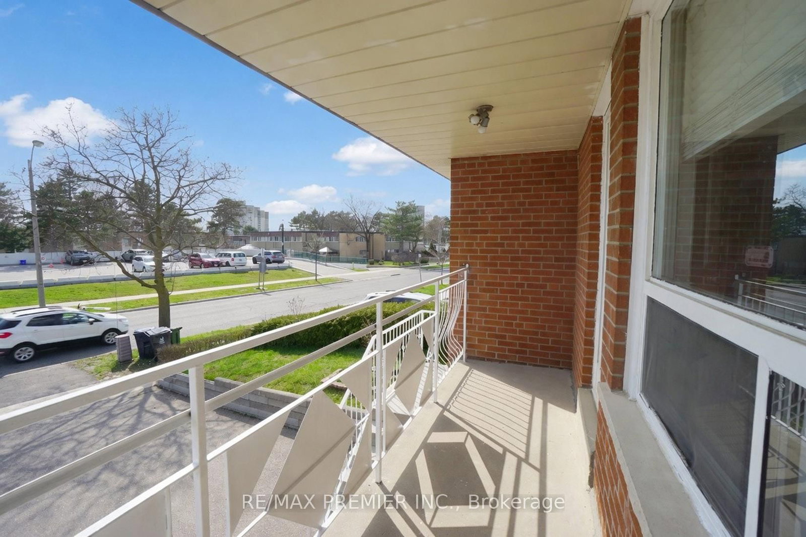 258 Grandravine Drive - Photo 3