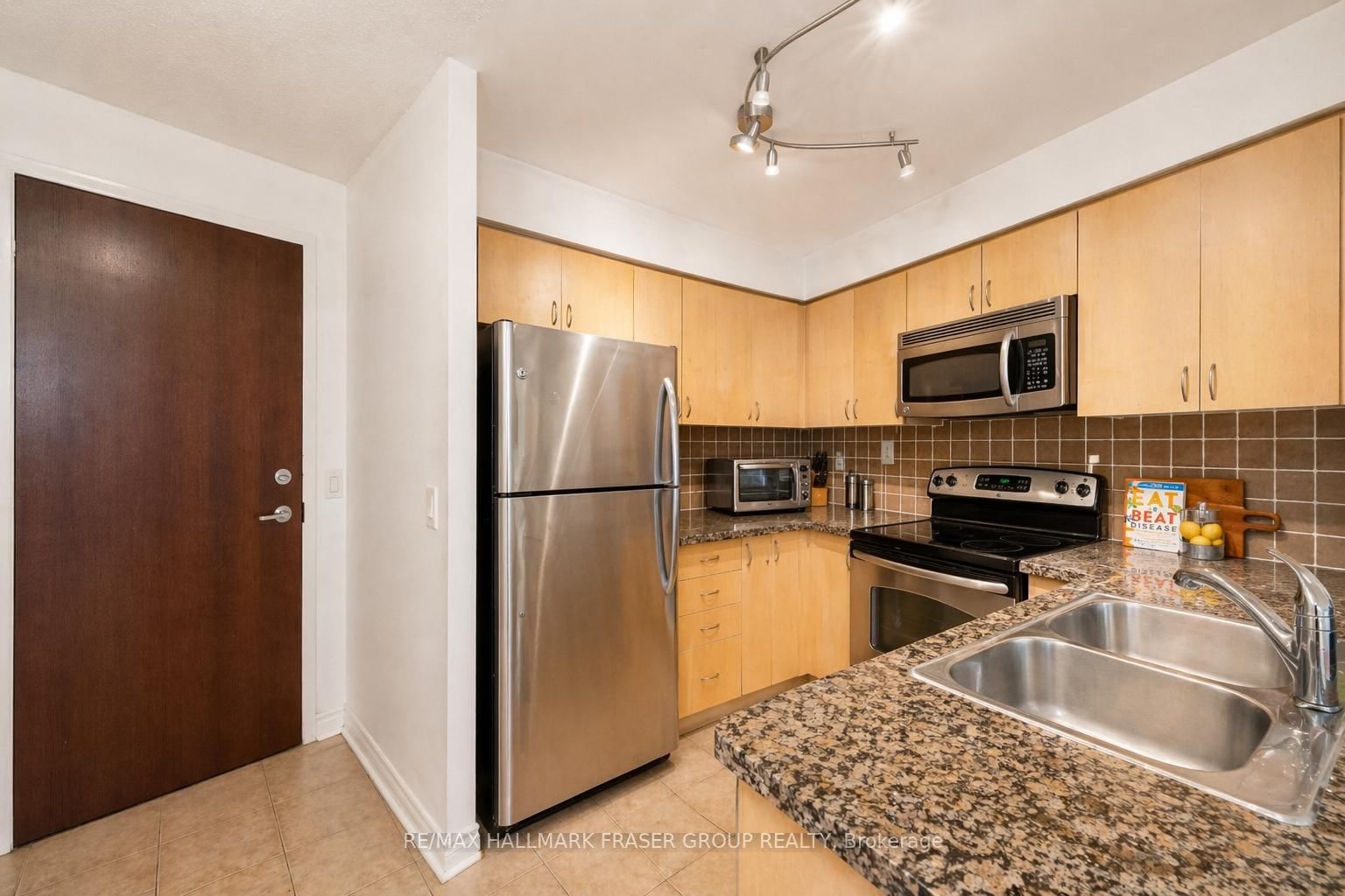 5 Michael Power Place, Unit 905 - Photo 12