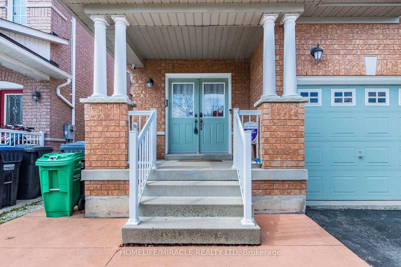 Upper Portion - 62 Long Meadow Rd, Brampton, L6P 1Z9 | Image 2