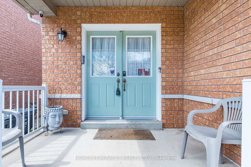 Upper Portion - 62 Long Meadow Rd, Brampton, L6P 1Z9 | Image 3