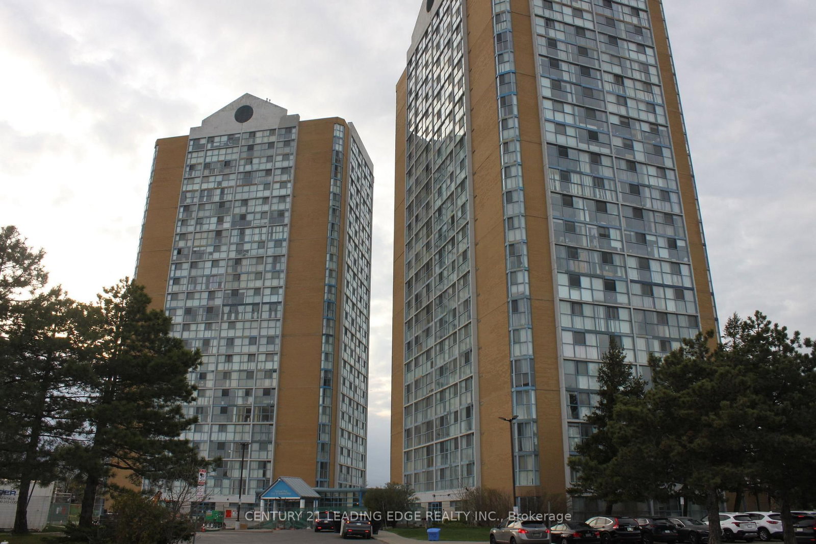 25 Trailwood Drive, Unit 1806