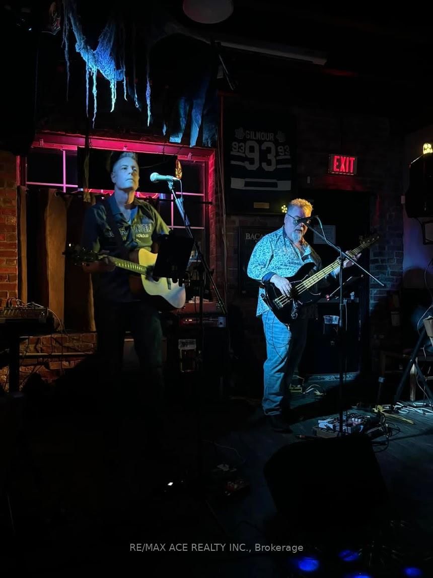 60 Queen Street E - Photo 5