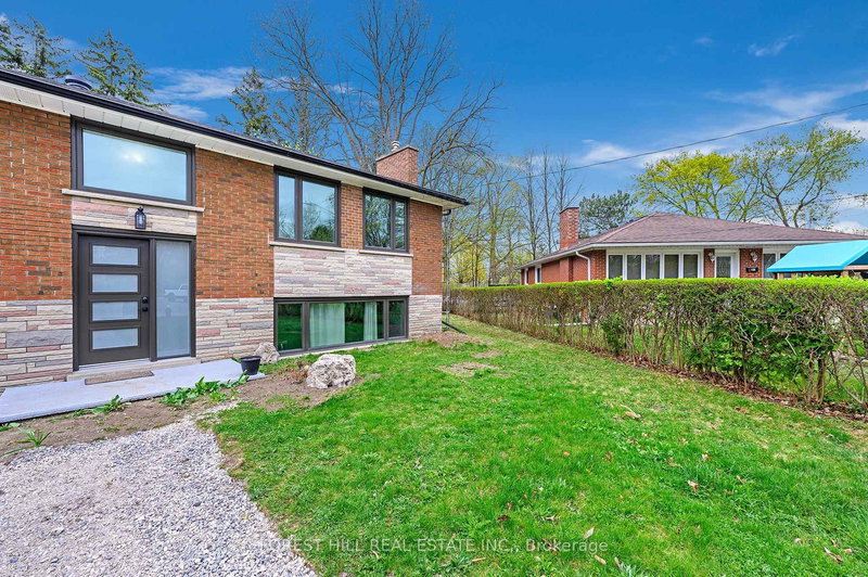 Main - 135 Ashbrook Crt, Milton, L9T 2K8 | Image 3