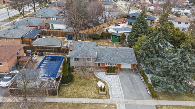 5 Rosefield Drive