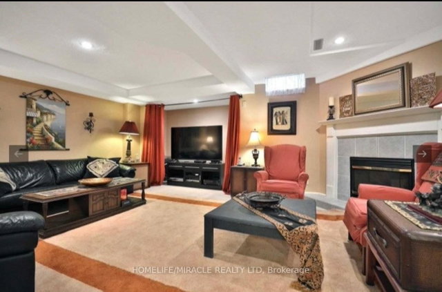 2999 Valcourt Crescent