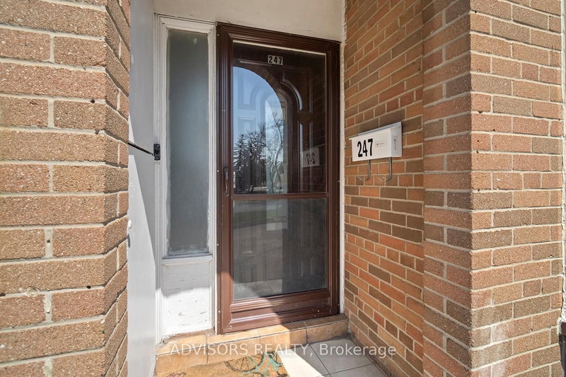 247 - 258 John Garland Blvd, Toronto, M9V 1N8 | Image 2