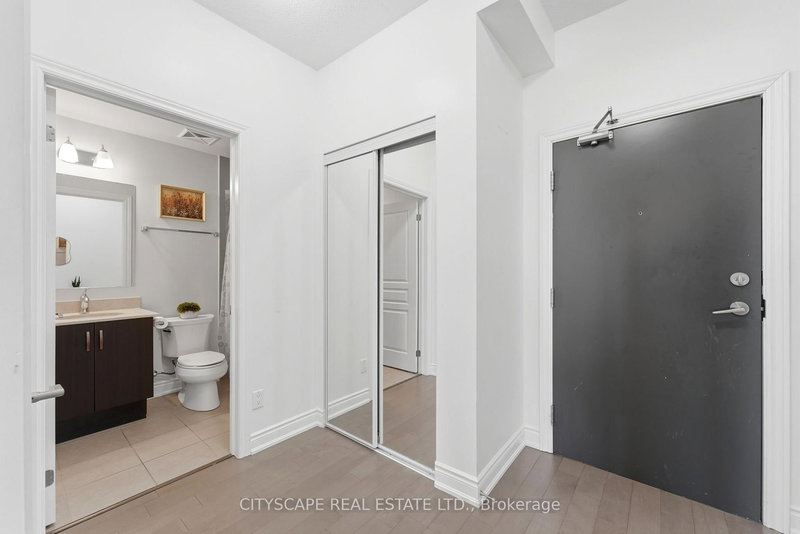 429 - 3170 Erin Mills Pkwy, Mississauga, L5L 0B6 | Image 2