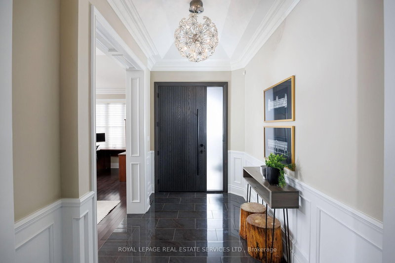 125 Paliser Crt, Oakville, L6K 2H1 | Image 3