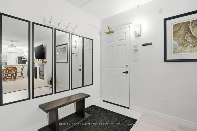 207 - 4003 Kilmer Dr, Burlington, L7M 4M1 | Image 2