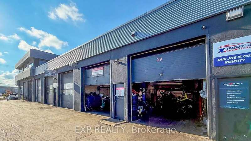 2A - 12 Lepage Crt, Toronto, M3J 1Z9 | Image 3