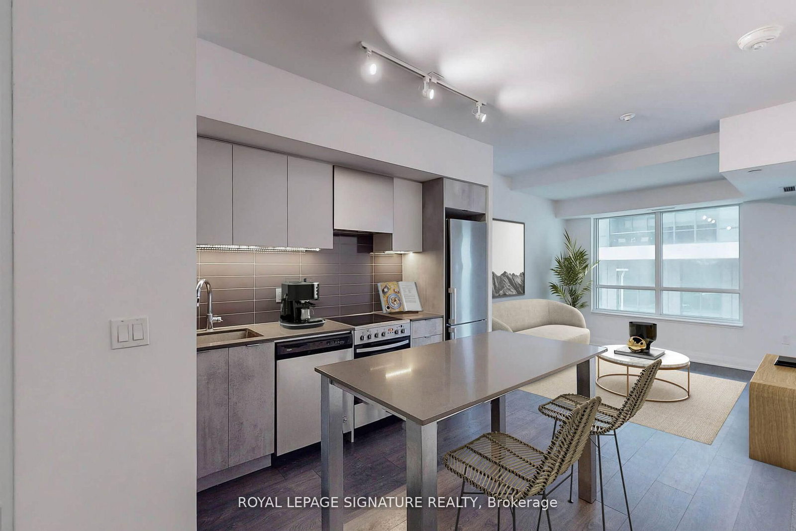 26 Gibbs Road, Unit 211