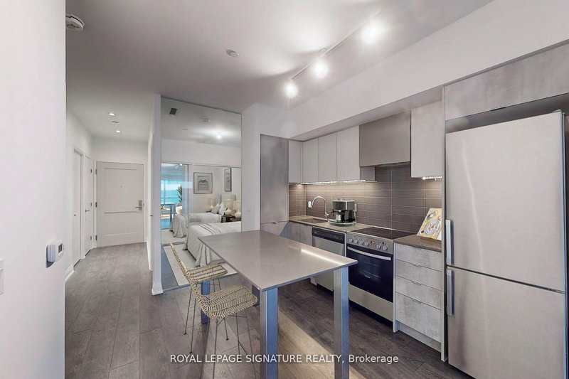 211 - 26 Gibbs Rd, Toronto, M9B 0E3 | Image 2