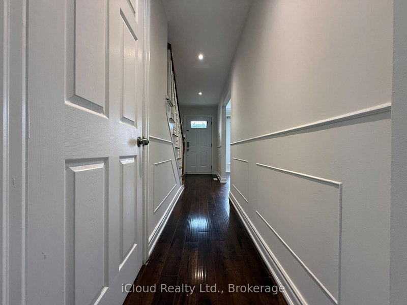 3880 Teeswater Rd, Mississauga, L4T 3L1 | Image 2