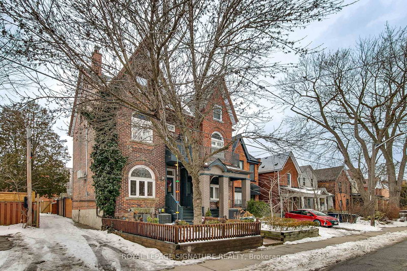 50 Gwynne Ave, Toronto, M6K 2C4 | Image 2