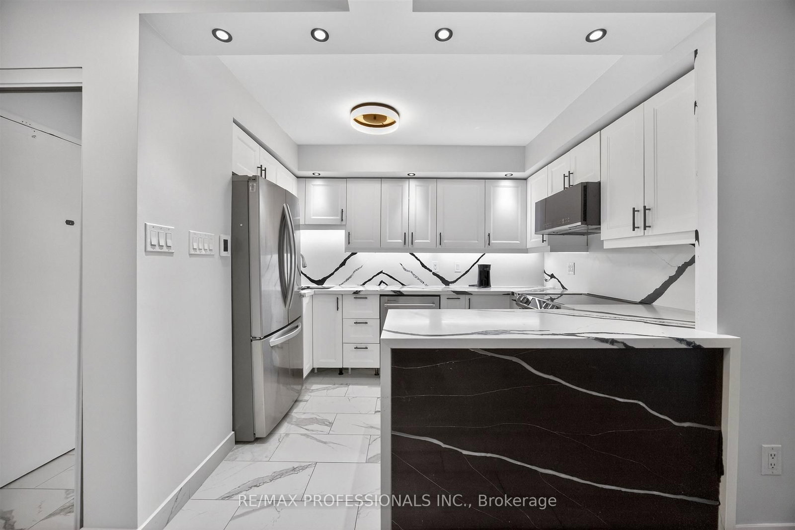 366 The East Mall, Unit 209 - Photo 5