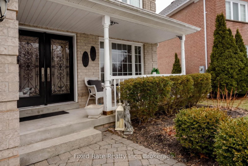 5539 Quartermain Cres, Mississauga, L5M 5V3 | Image 2