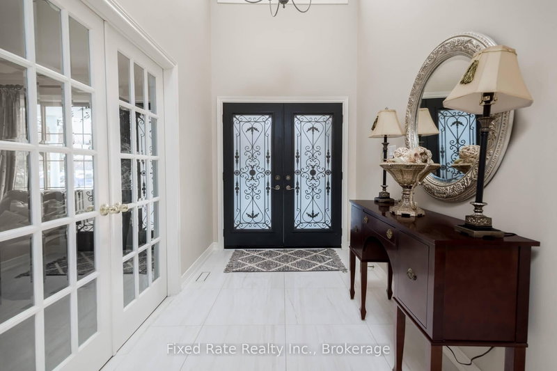 5539 Quartermain Cres, Mississauga, L5M 5V3 | Image 3