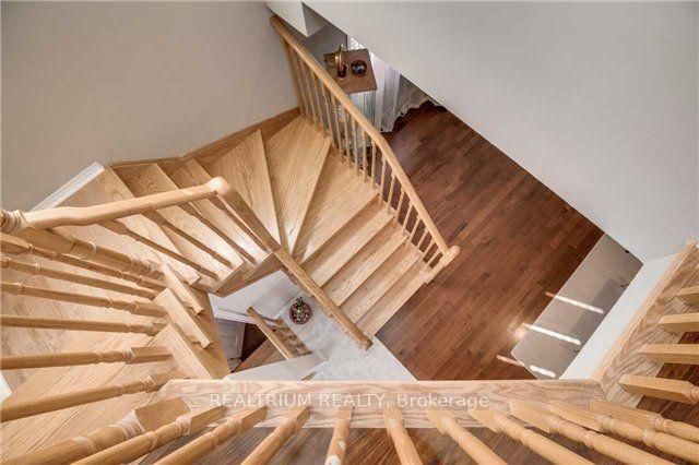 Upper - 548 Garden Walk - Photo 7