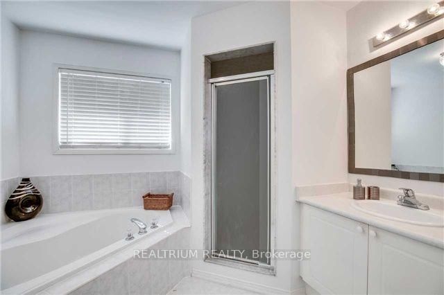 Upper - 548 Garden Walk - Photo 9