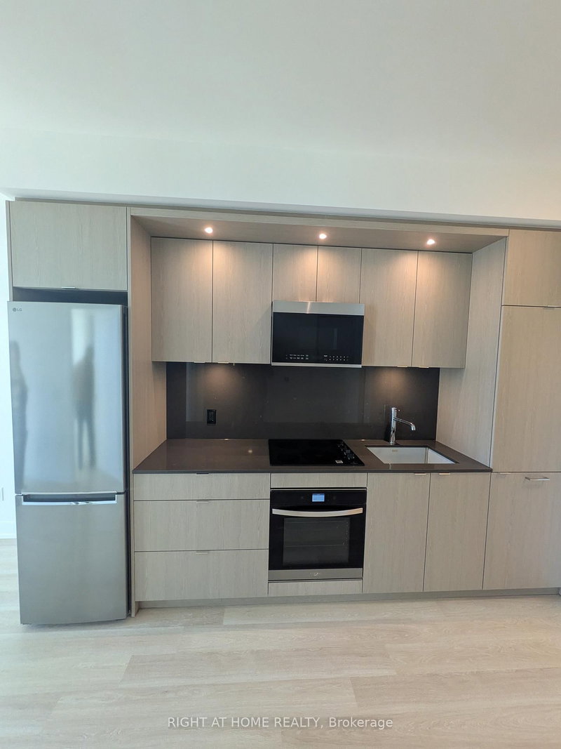 2401 - 60 Central Park Roadway Rd, Toronto, M9A 3K1 | Image 2