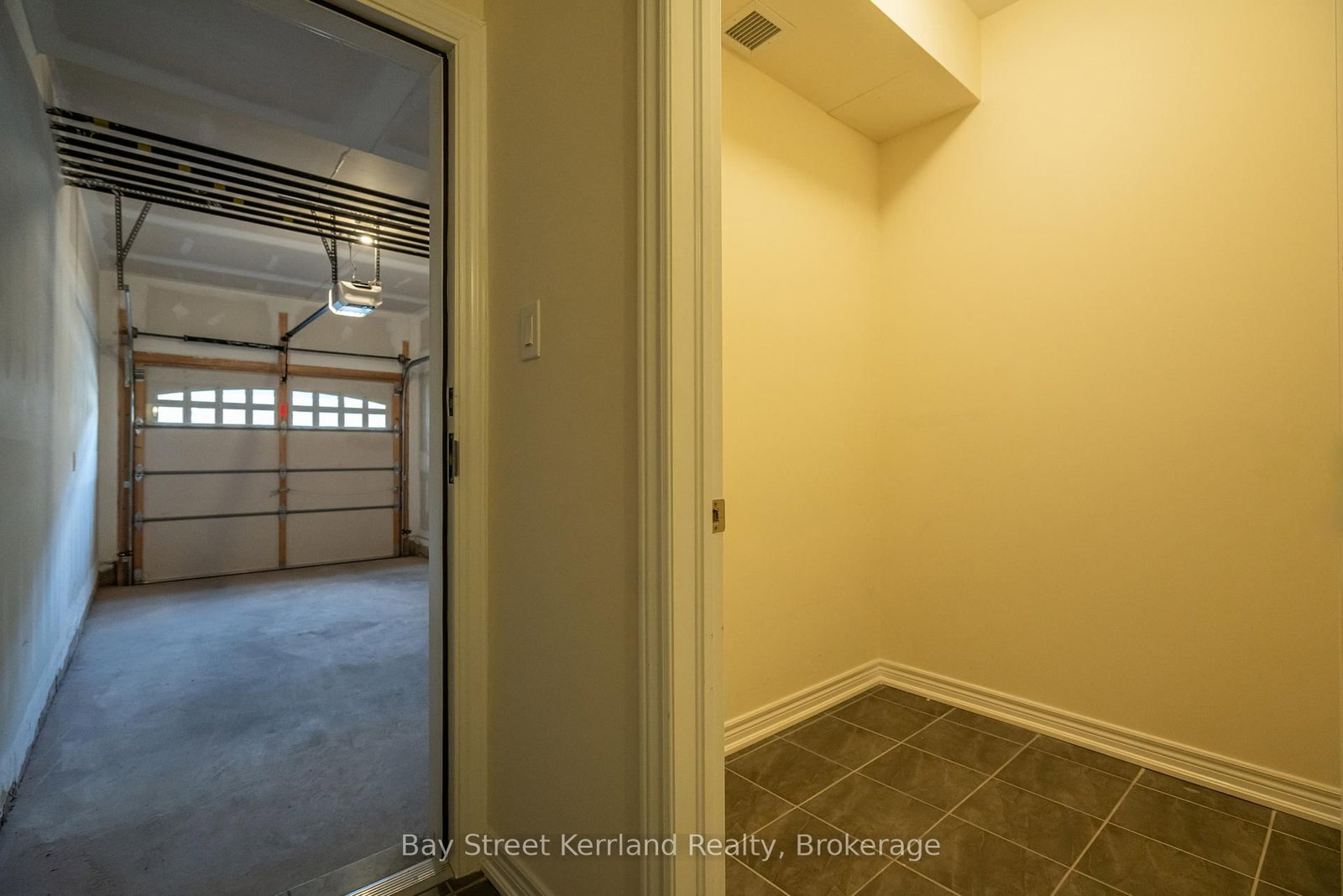 263 Georgian Drive, Unit 201 - Photo 20