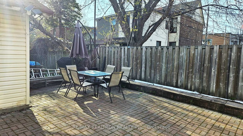 318 Westmoreland Ave, Toronto, M6H 3A5 | Image 3