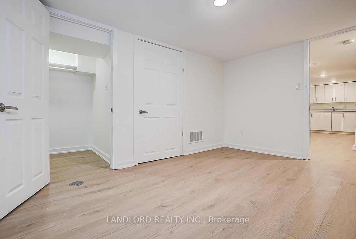 96 Wiltshire Avenue, Unit Lower - Photo 17