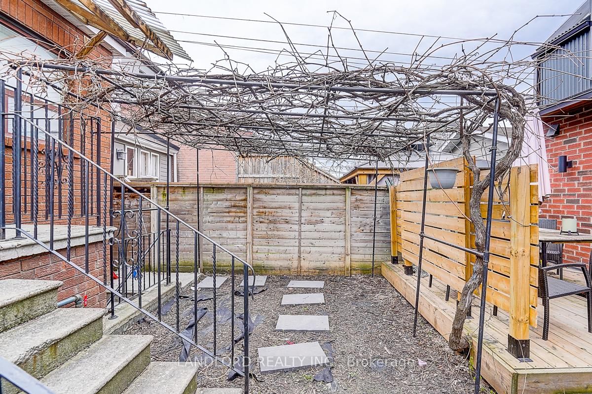 96 Wiltshire Avenue, Unit Lower - Photo 4