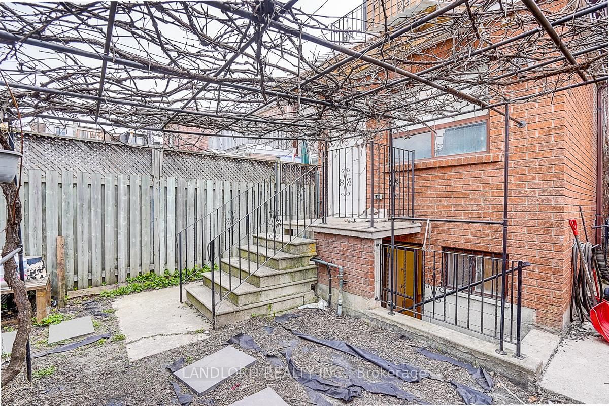 96 Wiltshire Avenue, Unit Lower - Photo 6