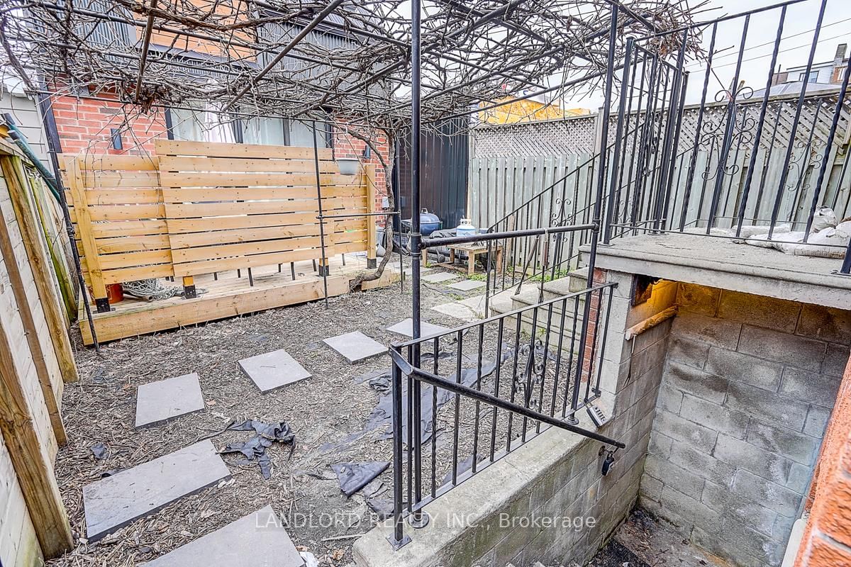 96 Wiltshire Avenue, Unit Lower - Photo 8