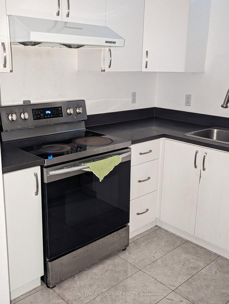 Bsmt - 24 Spencer Dr, Brampton, L7A 2A4 | Image 2