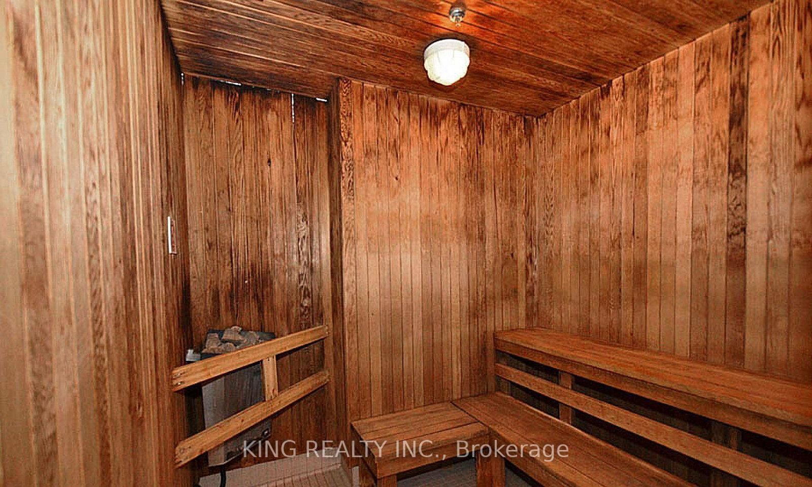 25 Kingsbridge Garden Circle, Unit 627 - Photo 10