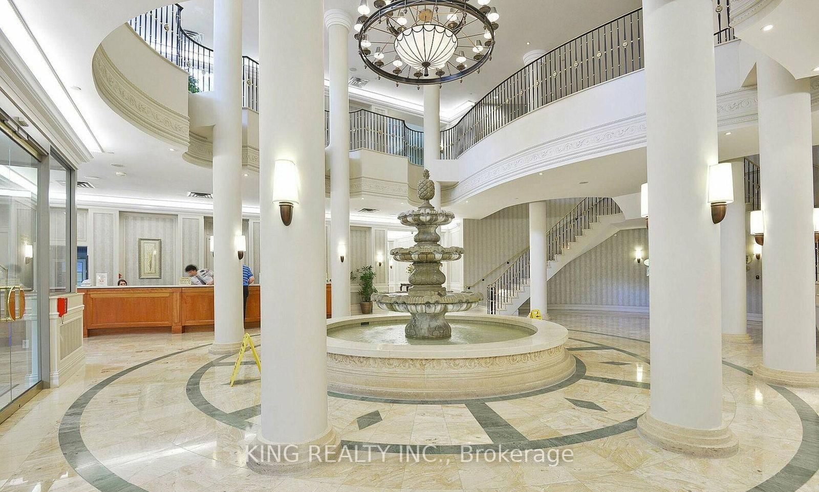 25 Kingsbridge Garden Circle, Unit 627 - Photo 4