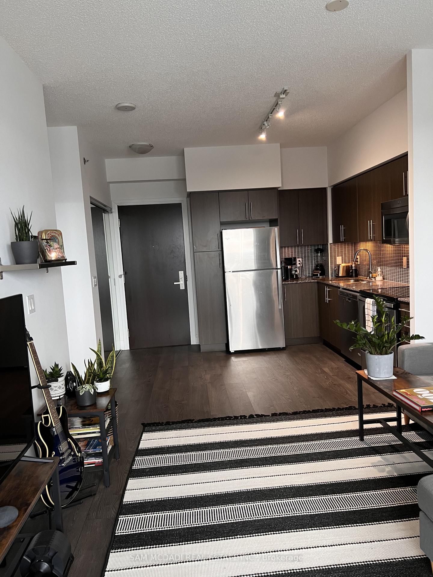 65 Speers Road, Unit 1902 - Photo 3