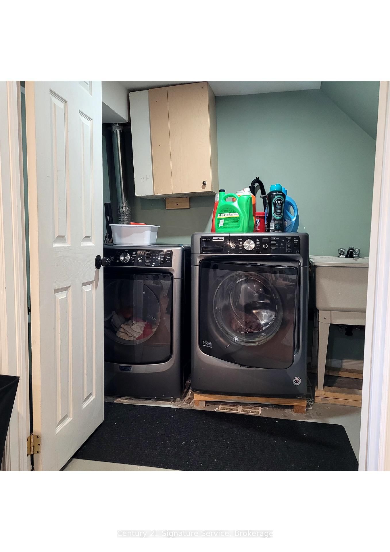1374 Charles Drive, Unit Upper - Photo 13
