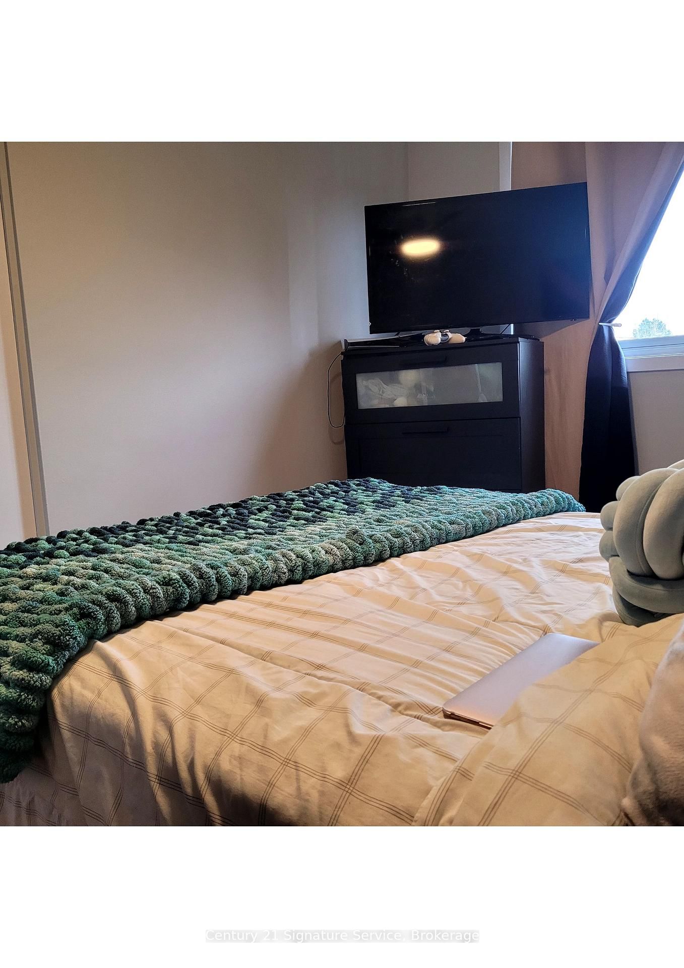 1374 Charles Drive, Unit Upper - Photo 19