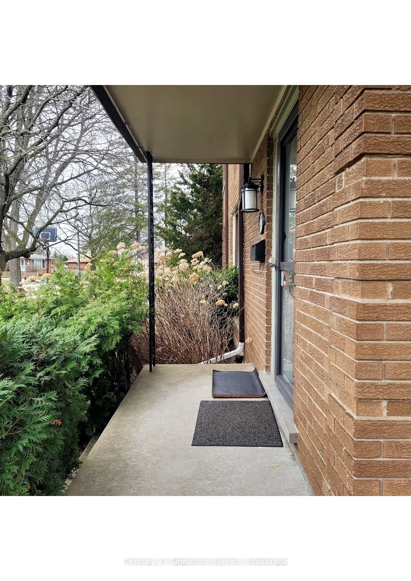 1374 Charles Drive, Unit Upper - Photo 3