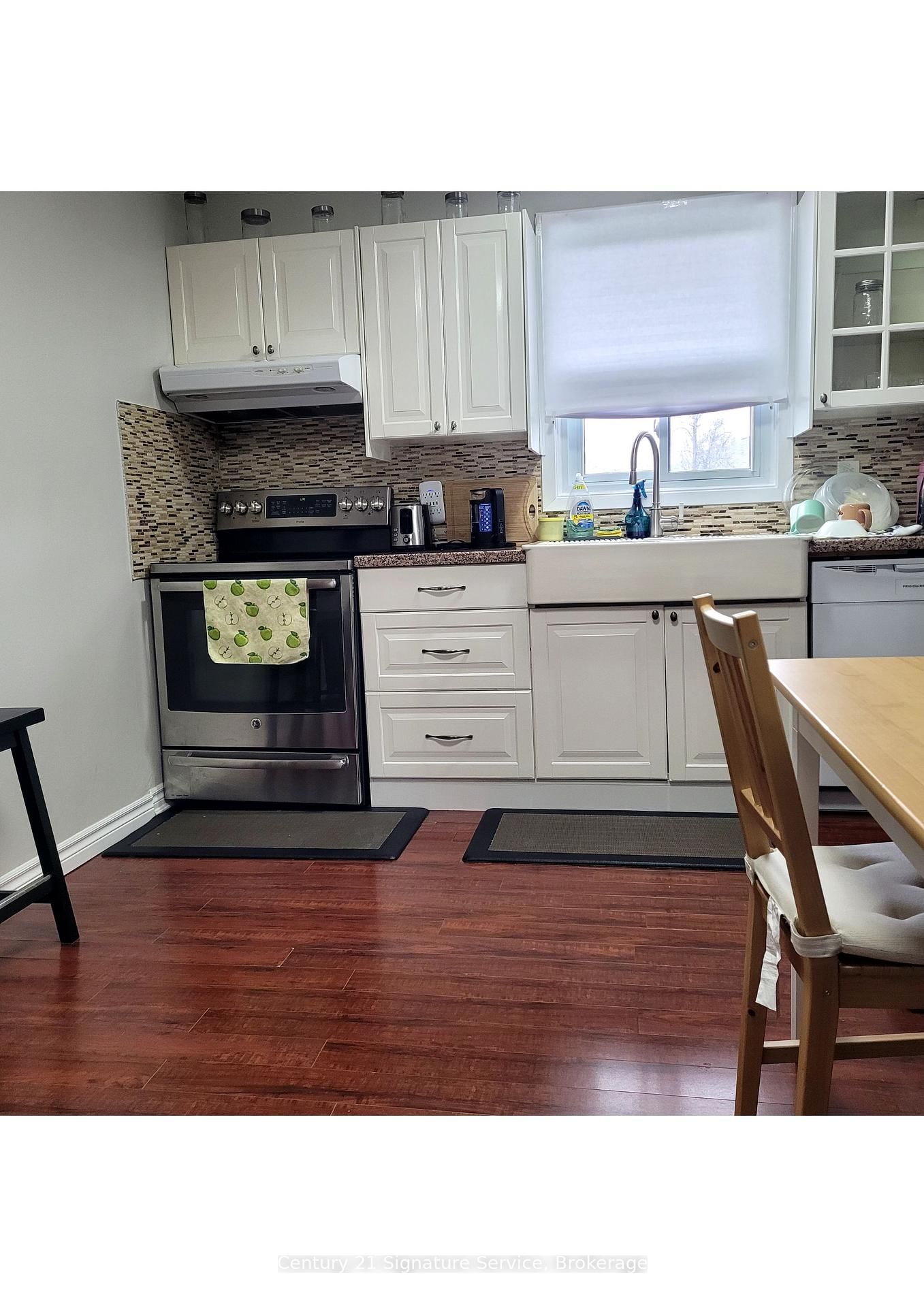 1374 Charles Drive, Unit Upper - Photo 9